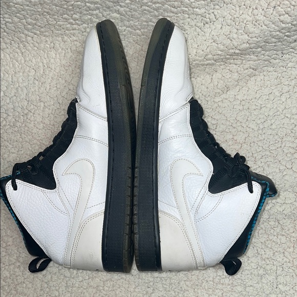 Jordan 1 Retro 94 Powder Blue - Picture 5 of 7
